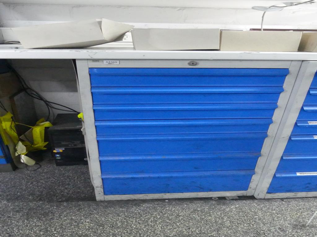 Maquinaria y accesorios de una antigua imprenta de huecograbado-2