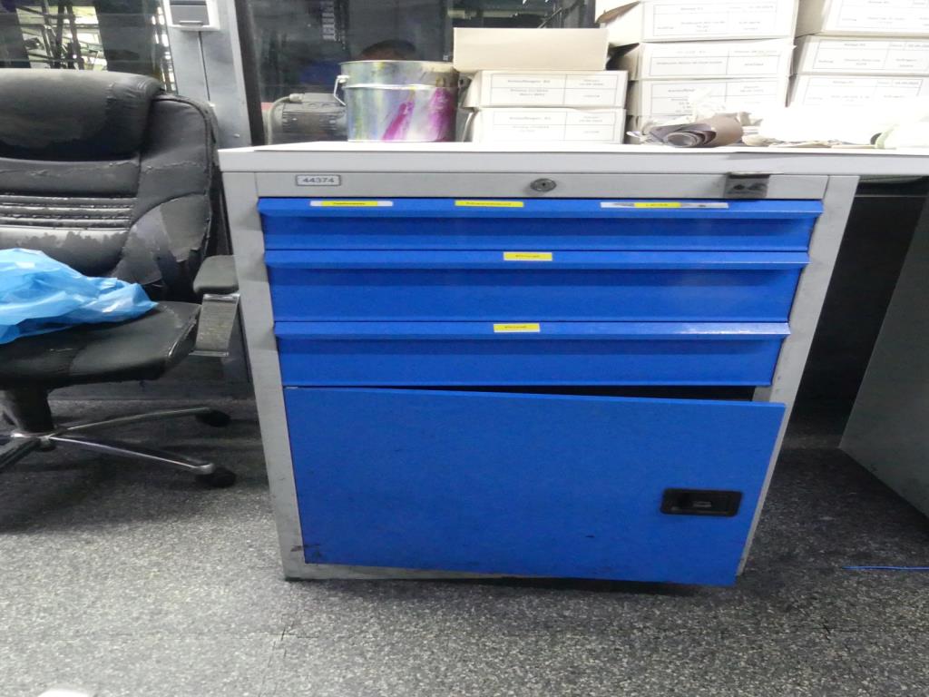 Maquinaria y accesorios de una antigua imprenta de huecograbado-7