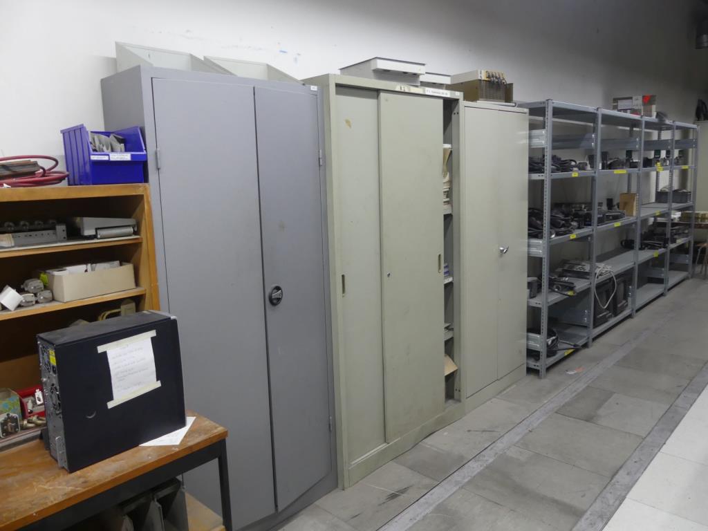 Maquinaria y accesorios de una antigua imprenta de huecograbado-3