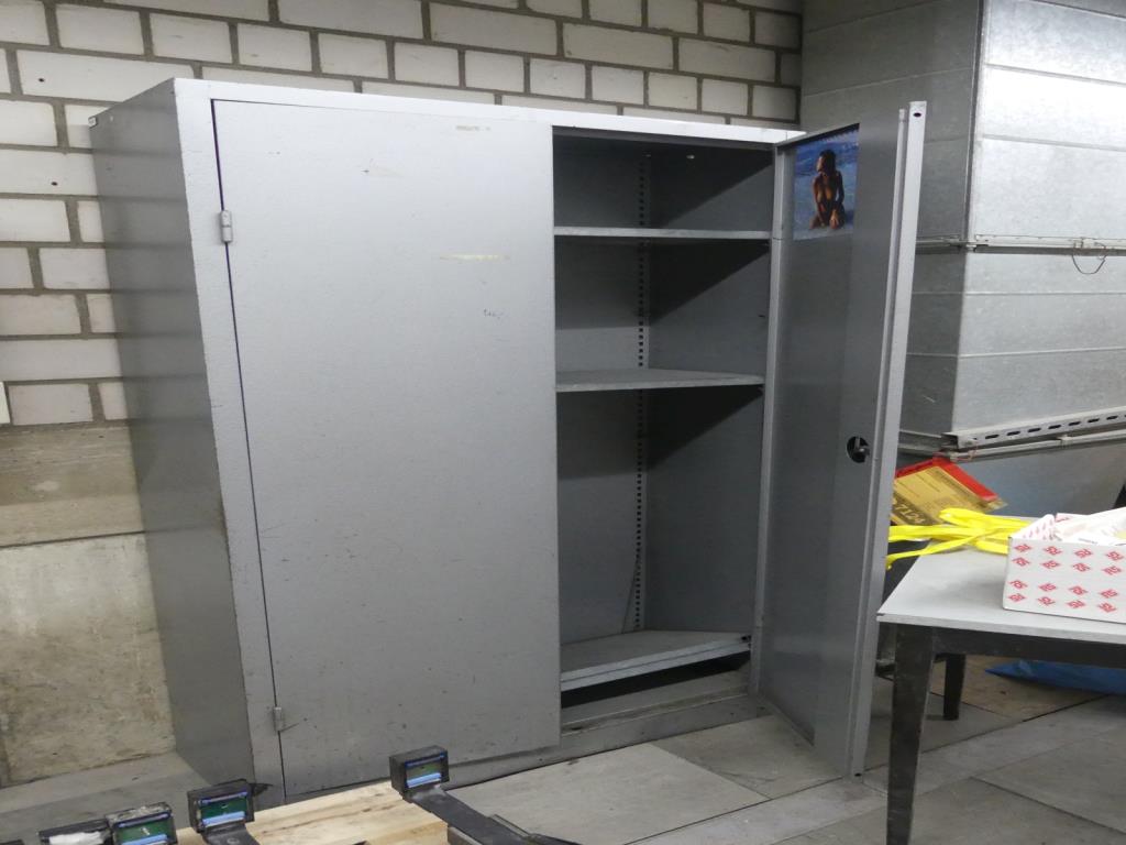 Maquinaria y accesorios de una antigua imprenta de huecograbado-5