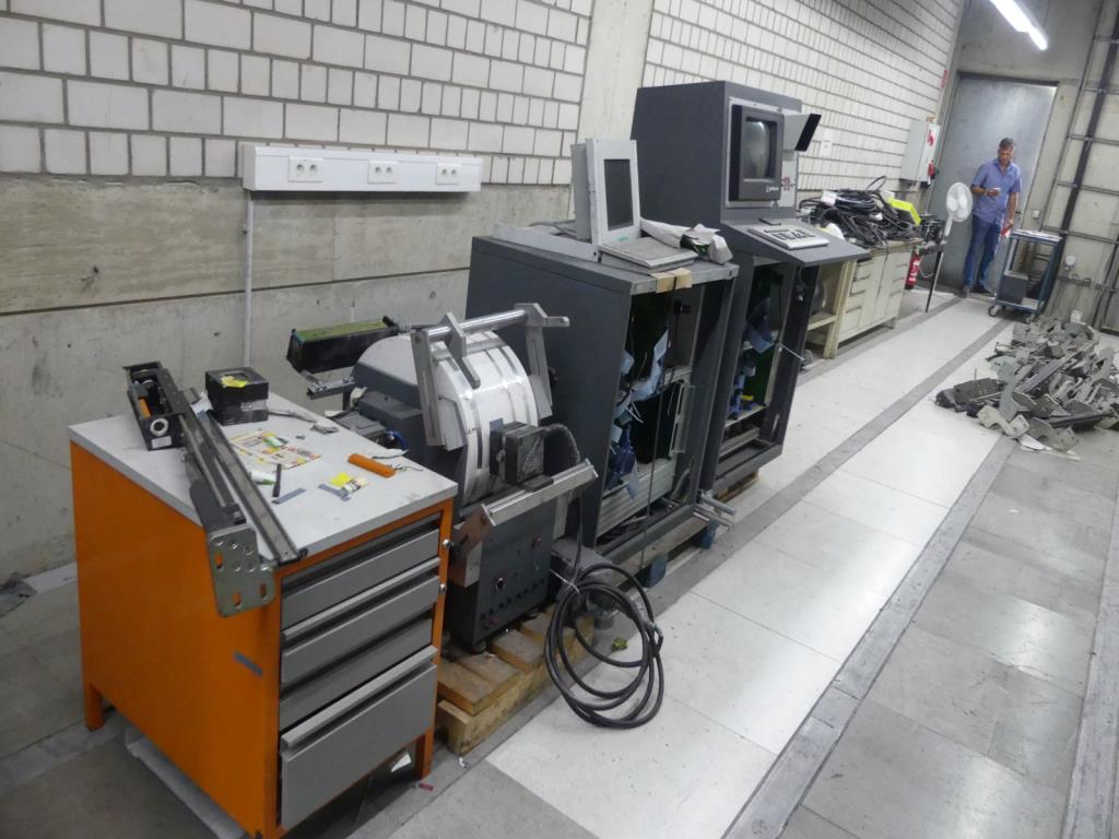 Maquinaria y accesorios de una antigua imprenta de huecograbado-6