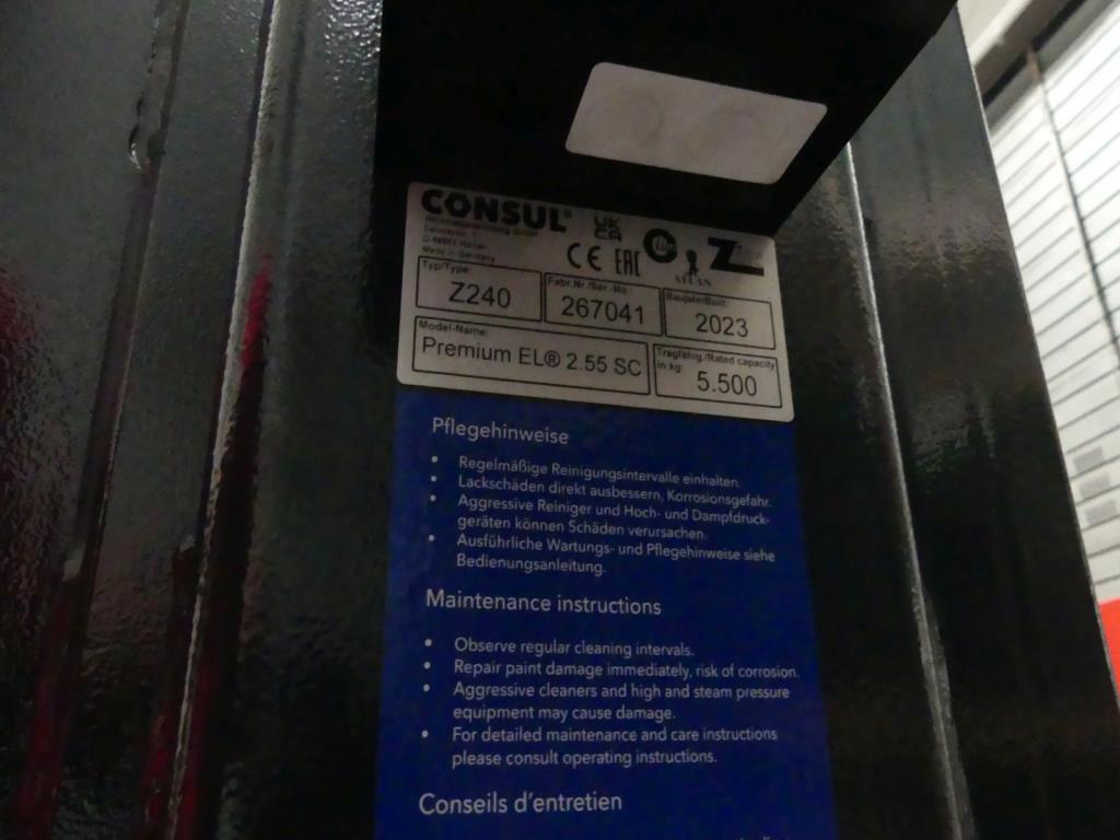 Maquinaria y accesorios de una antigua imprenta de huecograbado-3