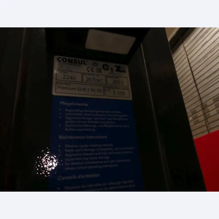 Equipement mécanique et accessoires d'une ancienne imprimerie en héliogravure-4