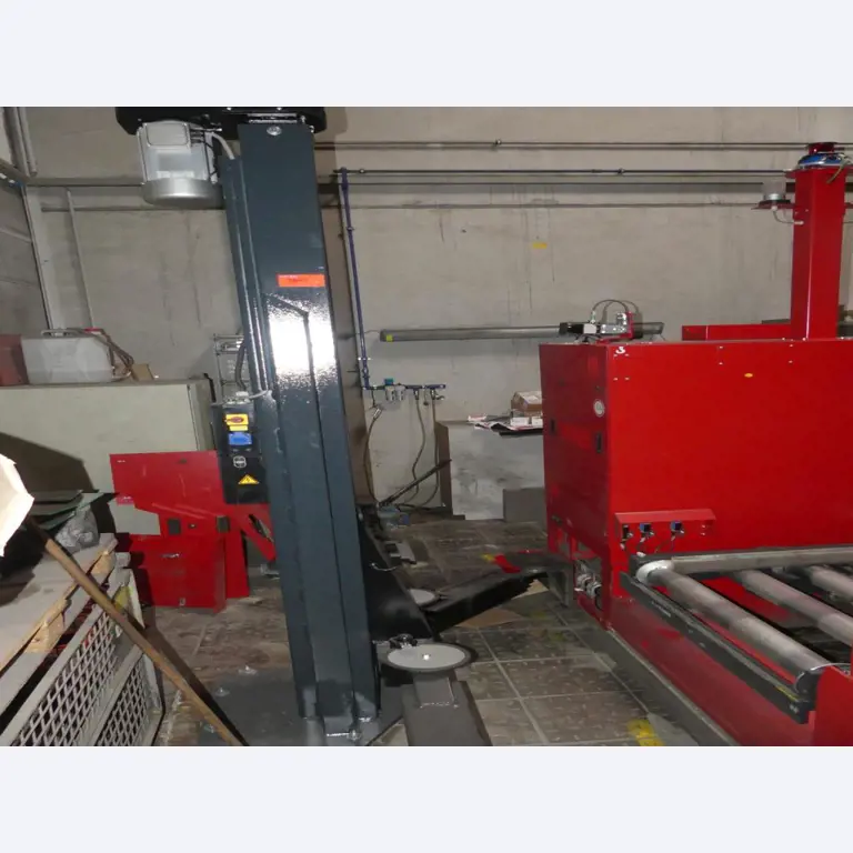 Equipement mécanique et accessoires d'une ancienne imprimerie en héliogravure-5