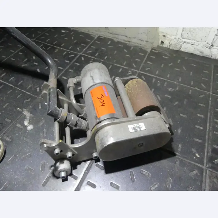 Maquinaria y accesorios de una antigua imprenta de huecograbado-1