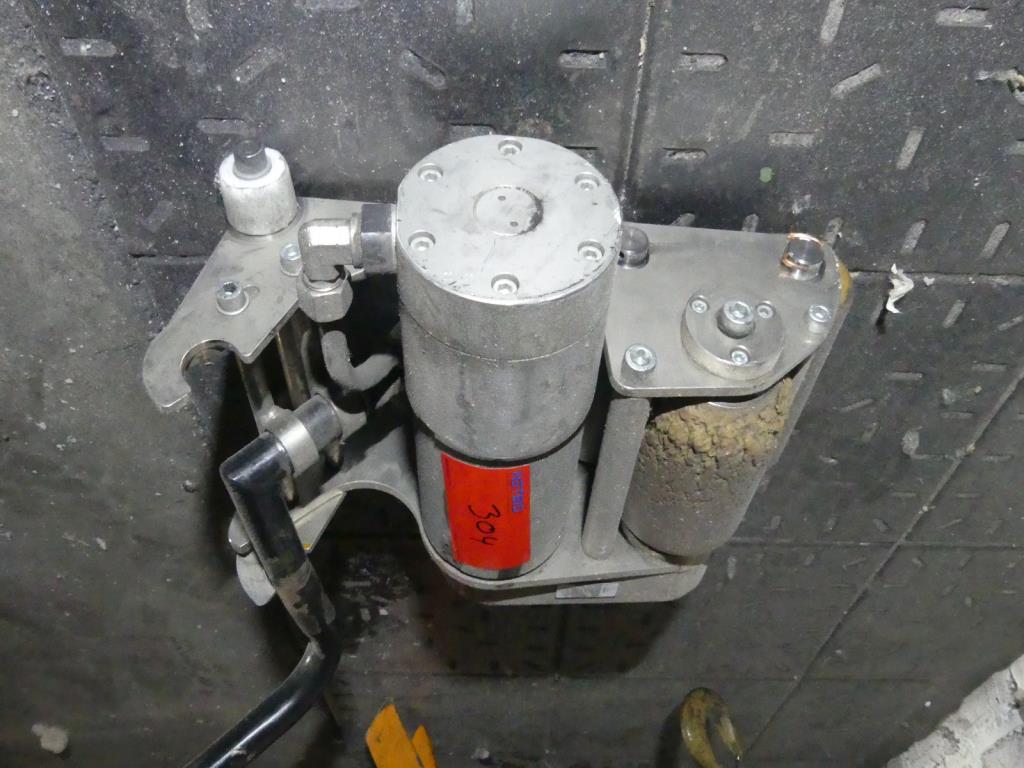 Maquinaria y accesorios de una antigua imprenta de huecograbado-3