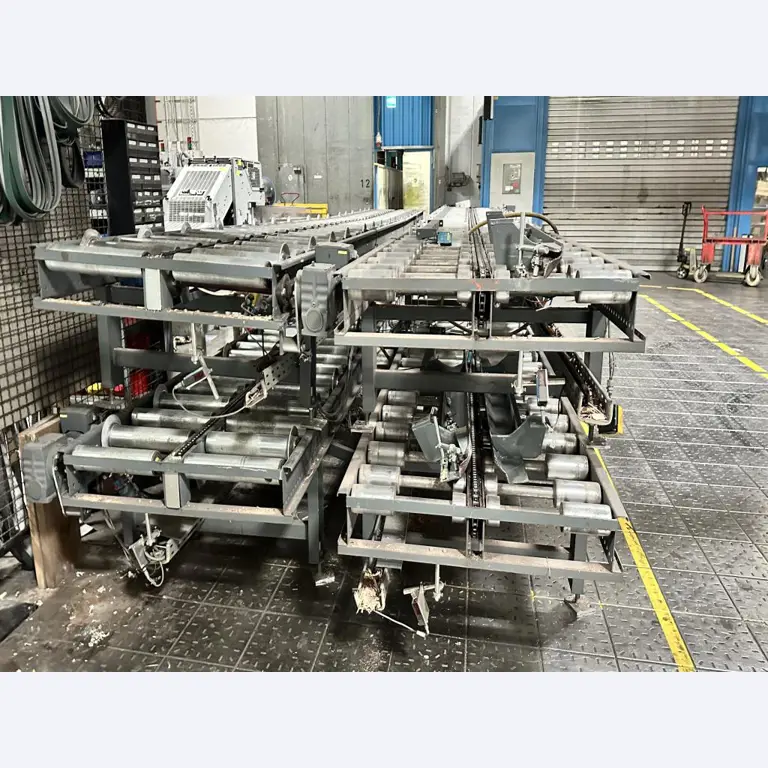 Equipement mécanique et accessoires d'une ancienne imprimerie en héliogravure-3