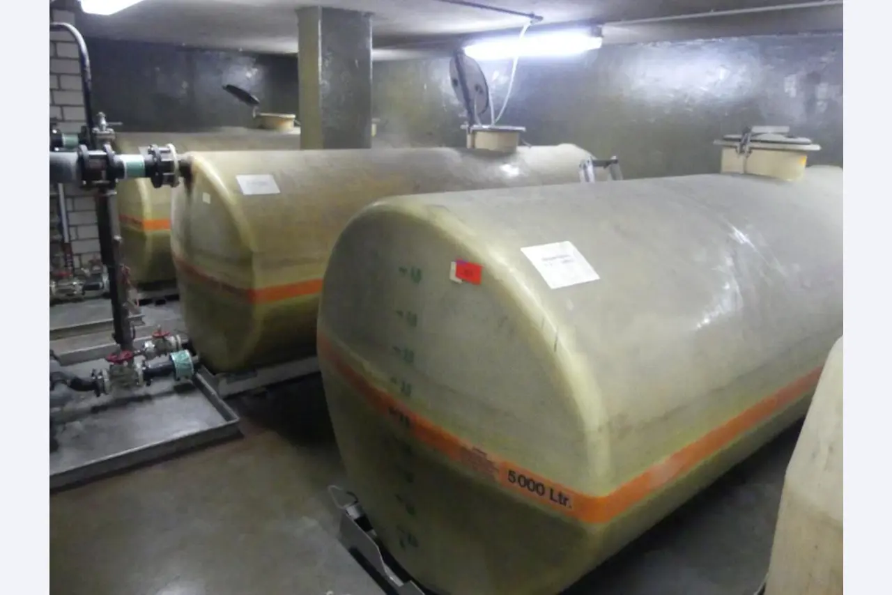 Maschinelle Einrichtung sowie Zubehör einer ehemaligen Tiefdruckerei-1