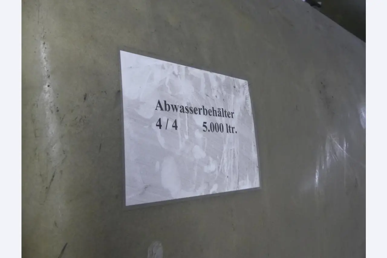 Maschinelle Einrichtung sowie Zubehör einer ehemaligen Tiefdruckerei-3