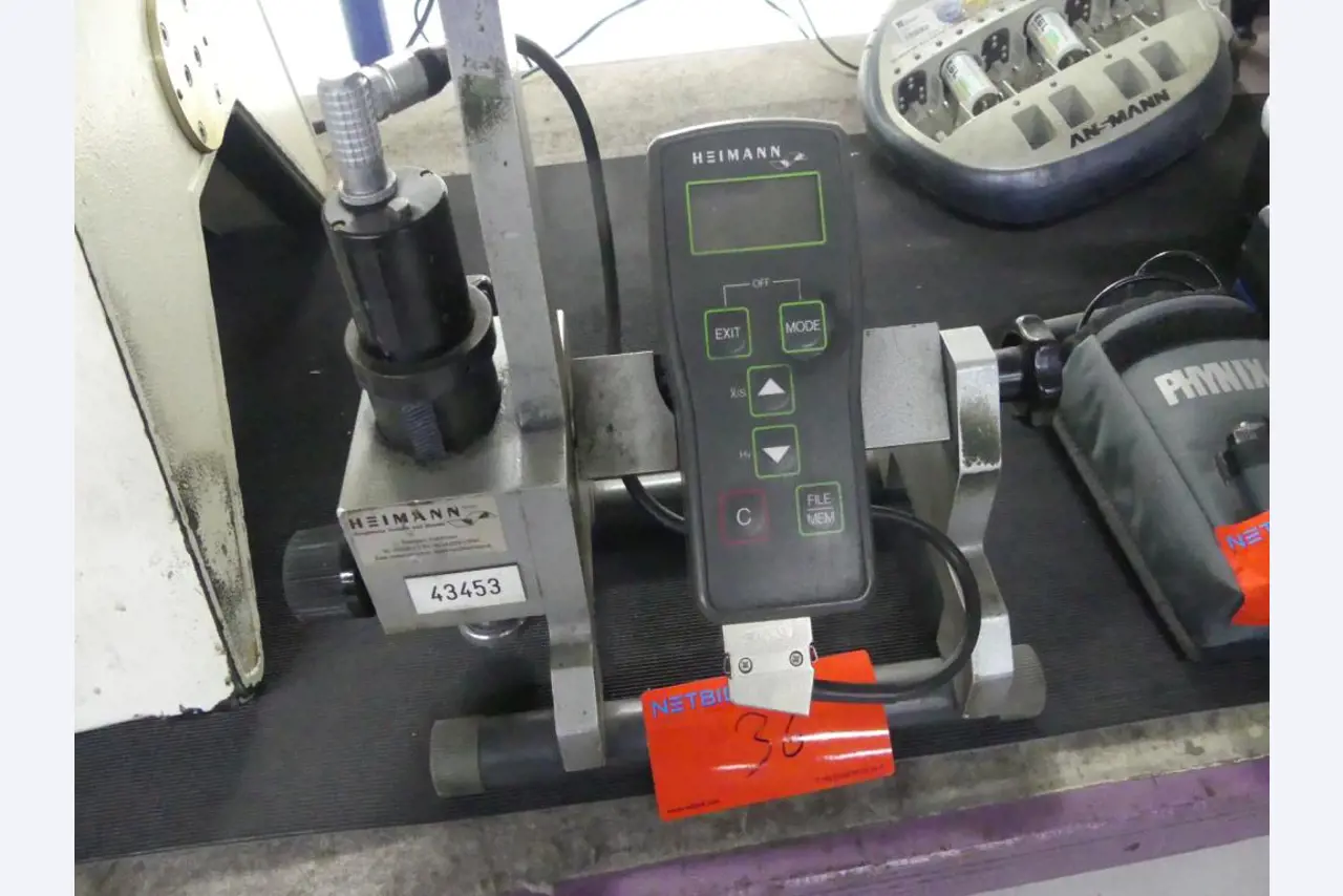 Maschinelle Einrichtung sowie Zubehör einer ehemaligen Tiefdruckerei-1