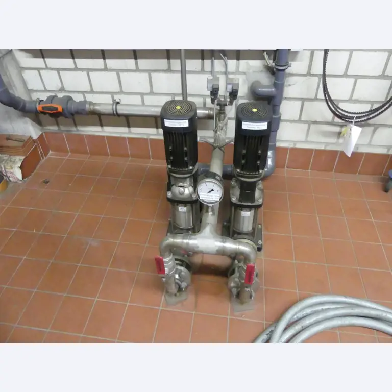 Equipement mécanique et accessoires d'une ancienne imprimerie en héliogravure-5