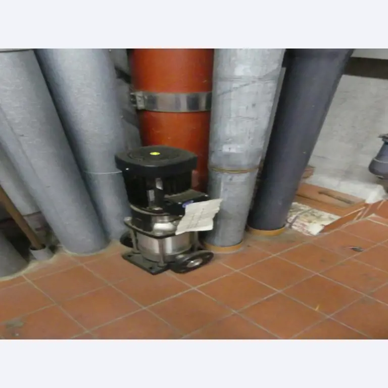 Equipement mécanique et accessoires d'une ancienne imprimerie en héliogravure-6