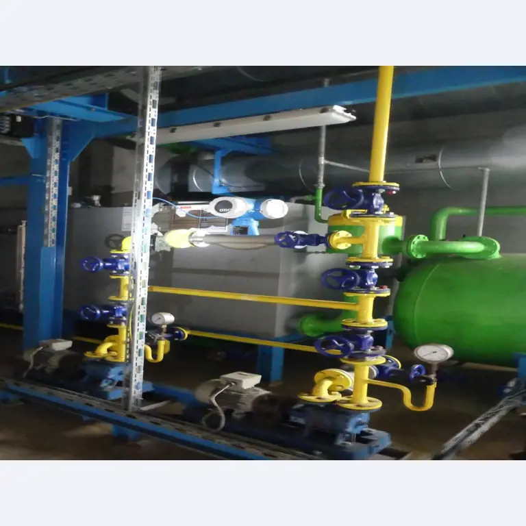 Equipement mécanique et accessoires d'une ancienne imprimerie en héliogravure-2