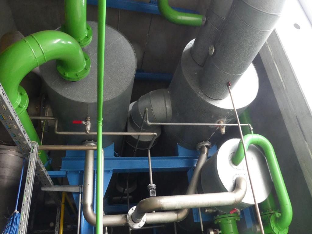 Maquinaria y accesorios de una antigua imprenta de huecograbado-2