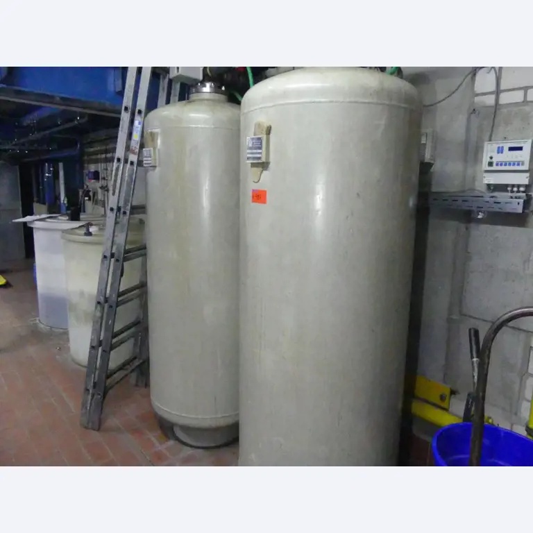 Equipement mécanique et accessoires d'une ancienne imprimerie en héliogravure-1