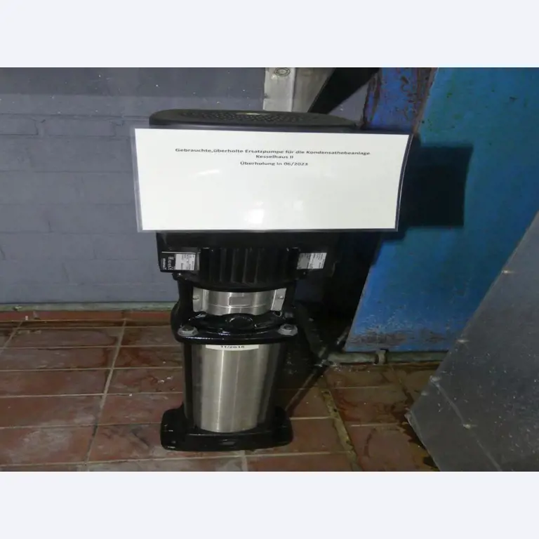 Equipement mécanique et accessoires d'une ancienne imprimerie en héliogravure-4