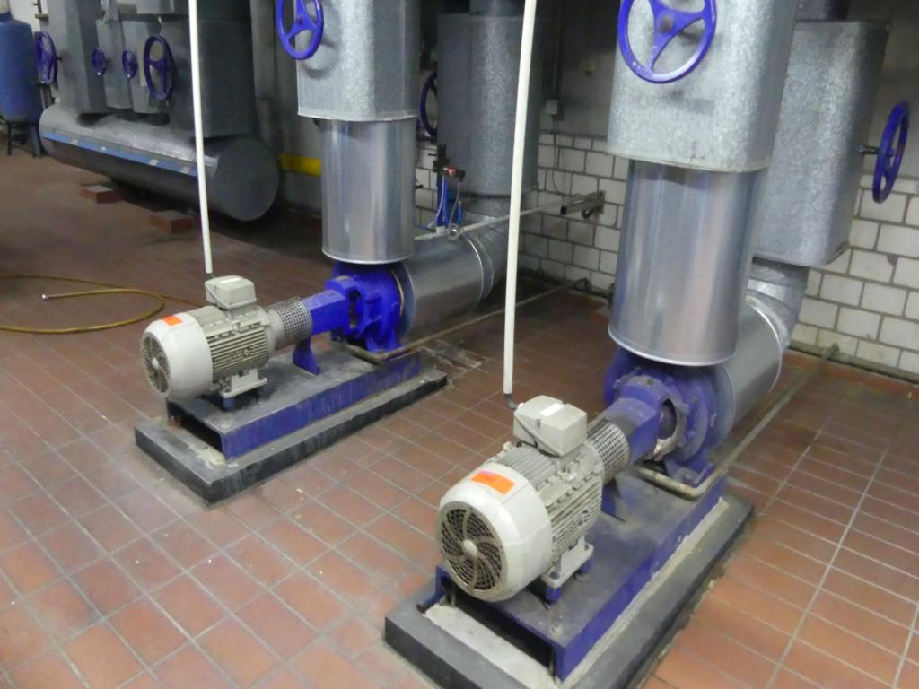 Maquinaria y accesorios de una antigua imprenta de huecograbado-3