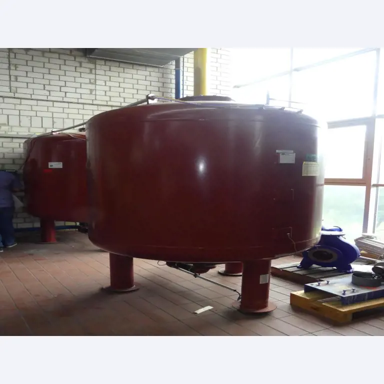 Maquinaria y accesorios de una antigua imprenta de huecograbado-1