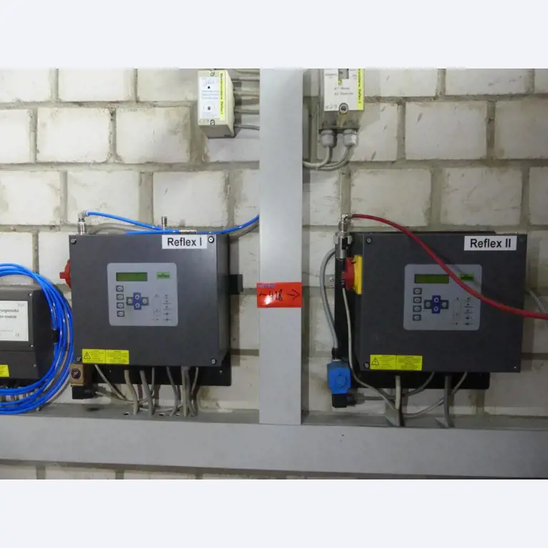 Maquinaria y accesorios de una antigua imprenta de huecograbado-4