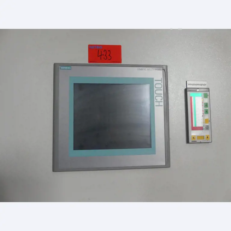 Equipement mécanique et accessoires d'une ancienne imprimerie en héliogravure-13