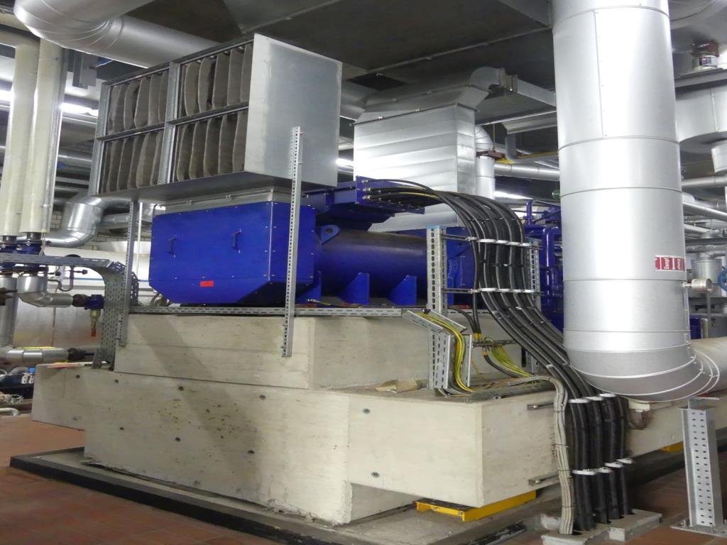 Maschinelle Einrichtung sowie Zubehör einer ehemaligen Tiefdruckerei-1