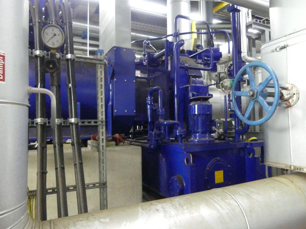 Maschinelle Einrichtung sowie Zubehör einer ehemaligen Tiefdruckerei-2