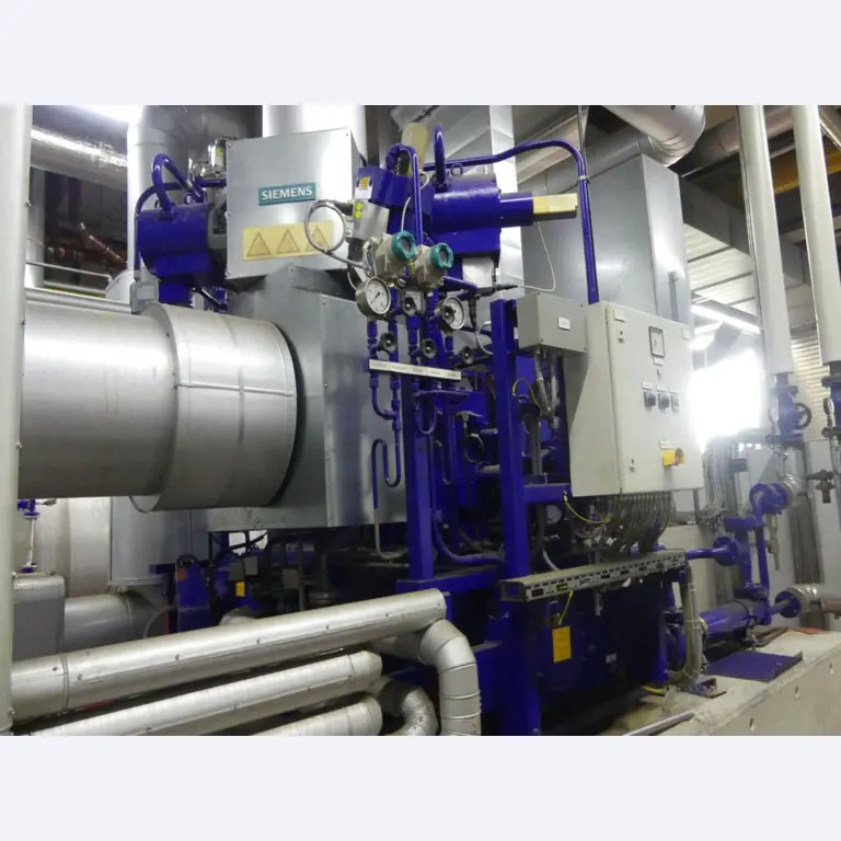 Equipement mécanique et accessoires d'une ancienne imprimerie en héliogravure-6