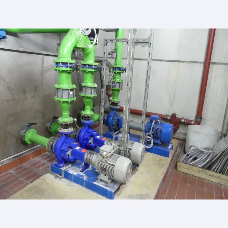 Maquinaria y accesorios de una antigua imprenta de huecograbado-5