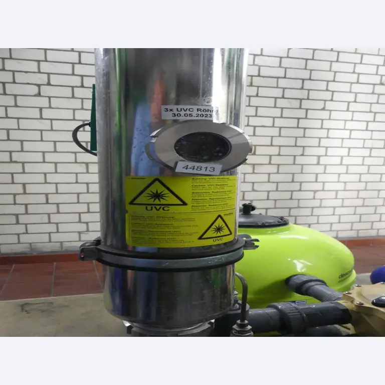 Maquinaria y accesorios de una antigua imprenta de huecograbado-7