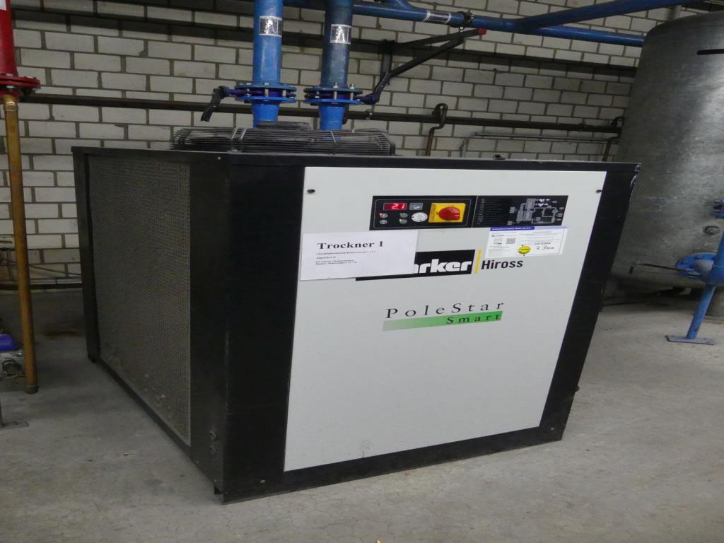 Maquinaria y accesorios de una antigua imprenta de huecograbado-10