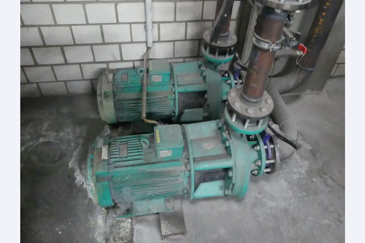 Stroje a příslušenství z bývalé hlubotiskové tiskárny-2