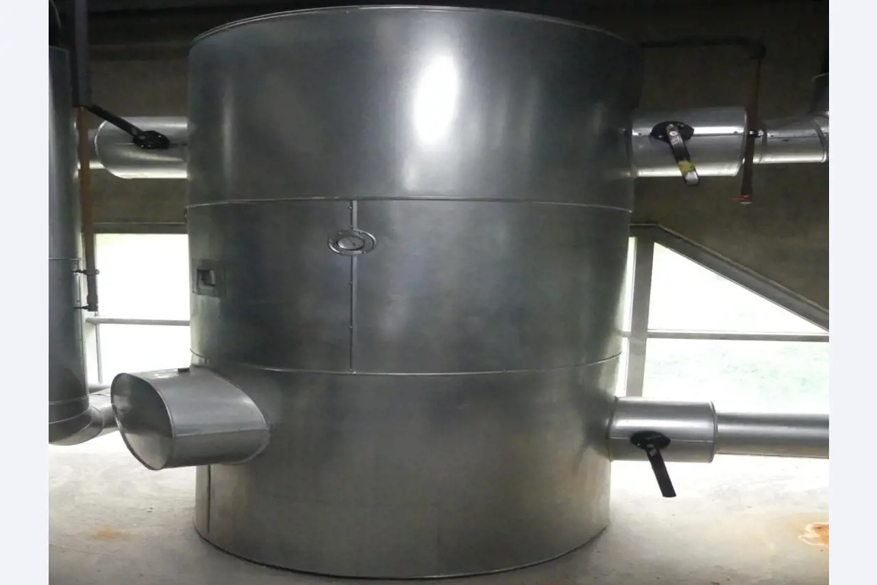 Stroje a příslušenství z bývalé hlubotiskové tiskárny-4