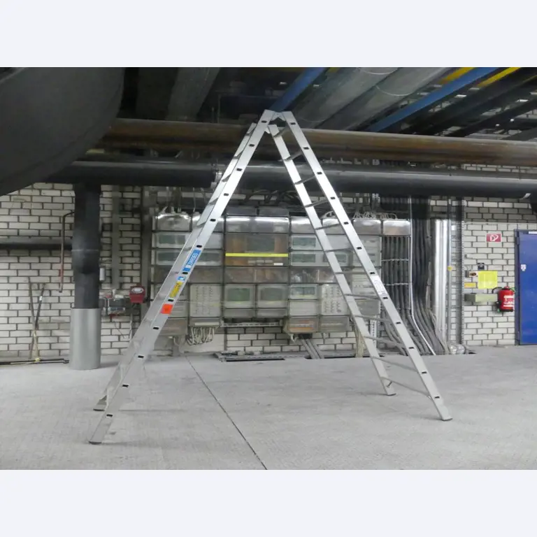 Maschinelle Einrichtung sowie Zubehör einer ehemaligen Tiefdruckerei-1