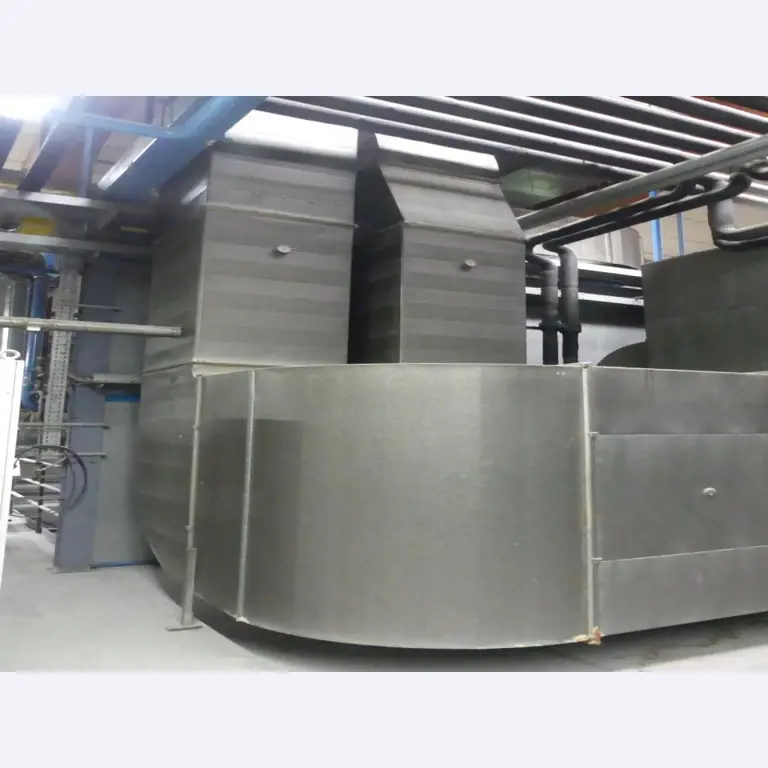 Equipement mécanique et accessoires d'une ancienne imprimerie en héliogravure-3