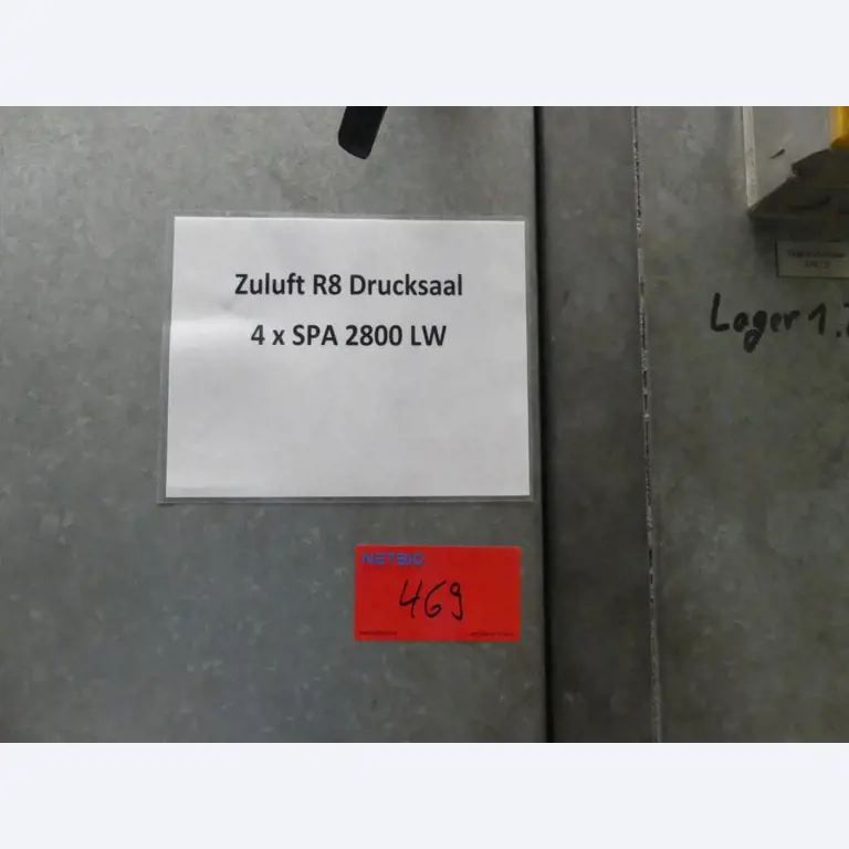 Equipement mécanique et accessoires d'une ancienne imprimerie en héliogravure-2