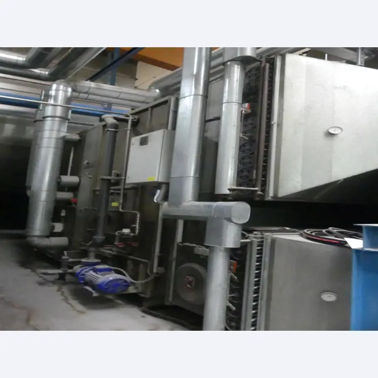 Equipement mécanique et accessoires d'une ancienne imprimerie en héliogravure-6