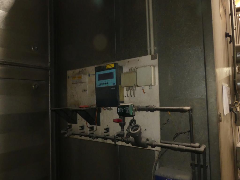 Maquinaria y accesorios de una antigua imprenta de huecograbado-7