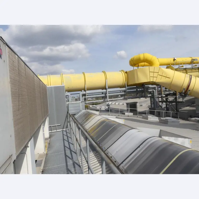 Equipement mécanique et accessoires d'une ancienne imprimerie en héliogravure-3