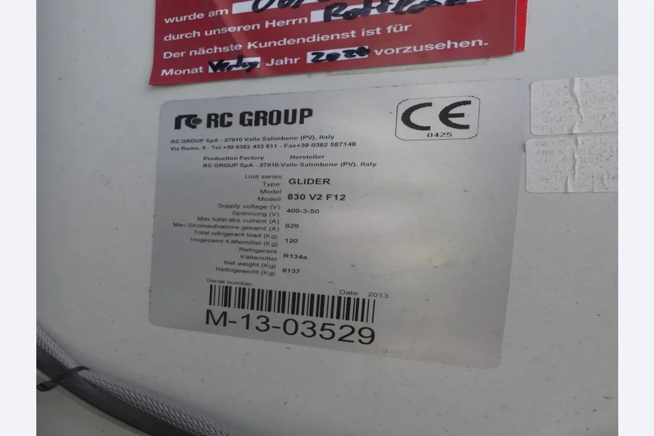 Equipement mécanique et accessoires d'une ancienne imprimerie en héliogravure-4