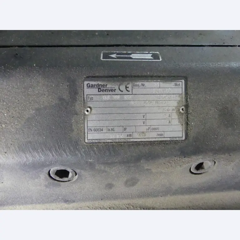 Equipement mécanique et accessoires d'une ancienne imprimerie en héliogravure-9