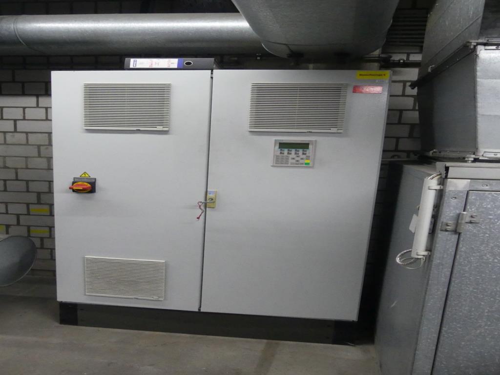 Máquinas e acessórios de uma antiga fábrica de impressão de gravuras-13