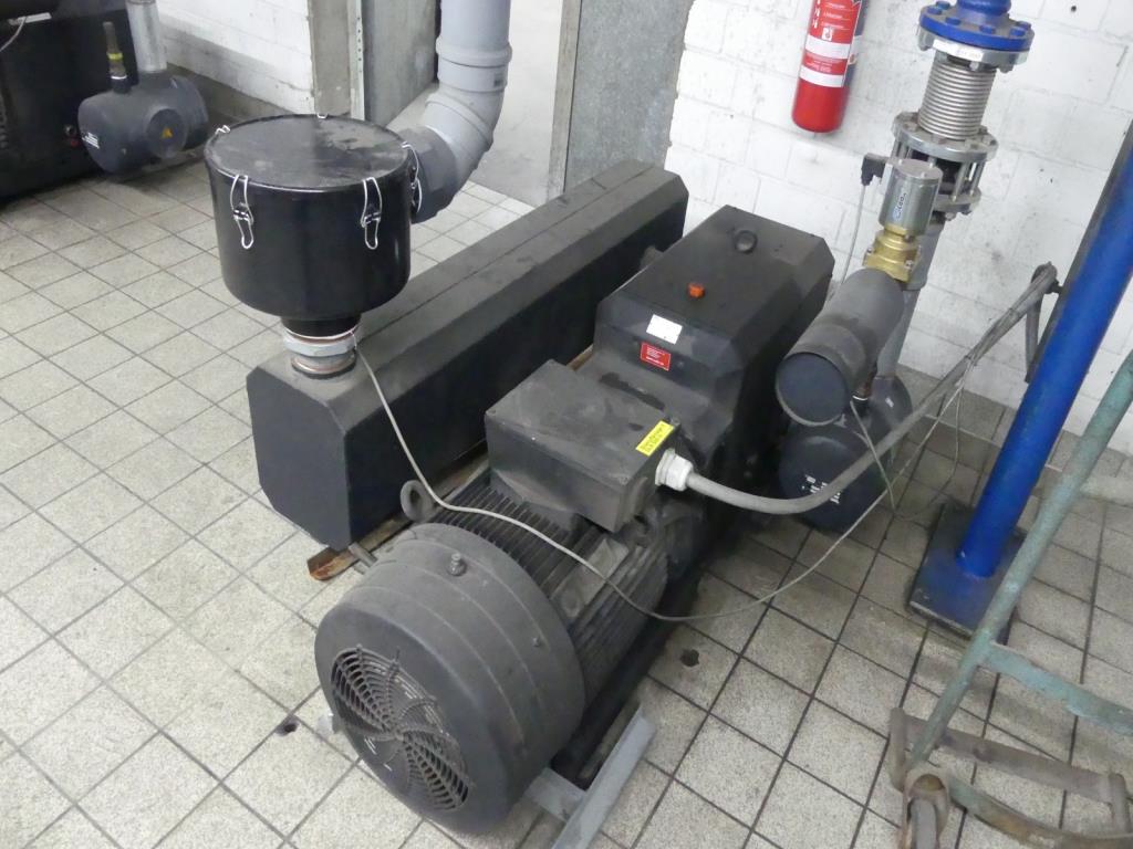 Máquinas e acessórios de uma antiga fábrica de impressão de gravuras-4