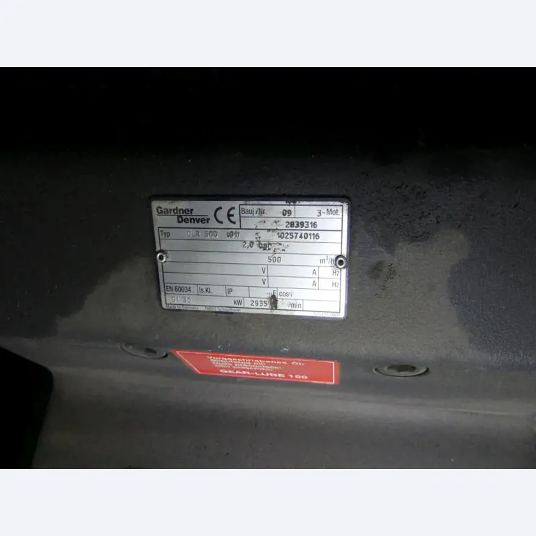 Equipement mécanique et accessoires d'une ancienne imprimerie en héliogravure-5