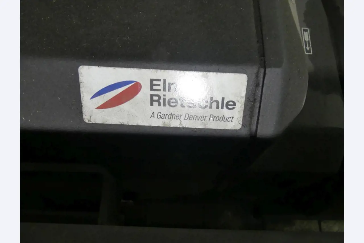 Equipement mécanique et accessoires d'une ancienne imprimerie en héliogravure-6