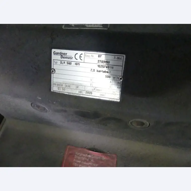 Equipement mécanique et accessoires d'une ancienne imprimerie en héliogravure-8