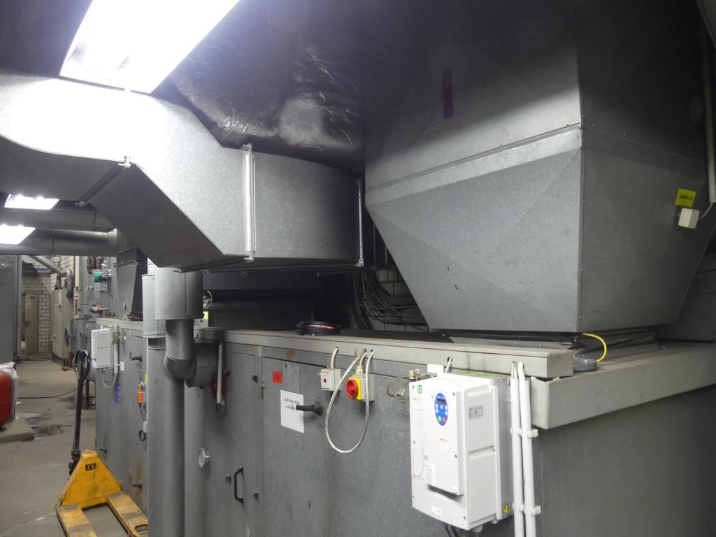 Maquinaria y accesorios de una antigua imprenta de huecograbado-2