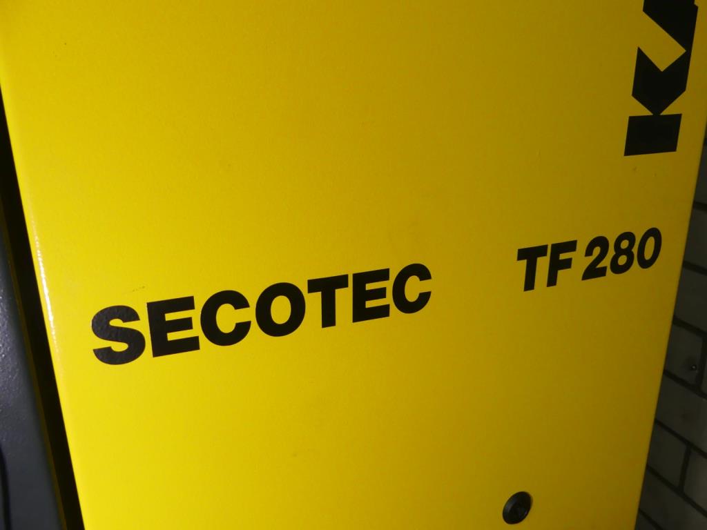 Máquinas e acessórios de uma antiga fábrica de impressão de gravuras-10