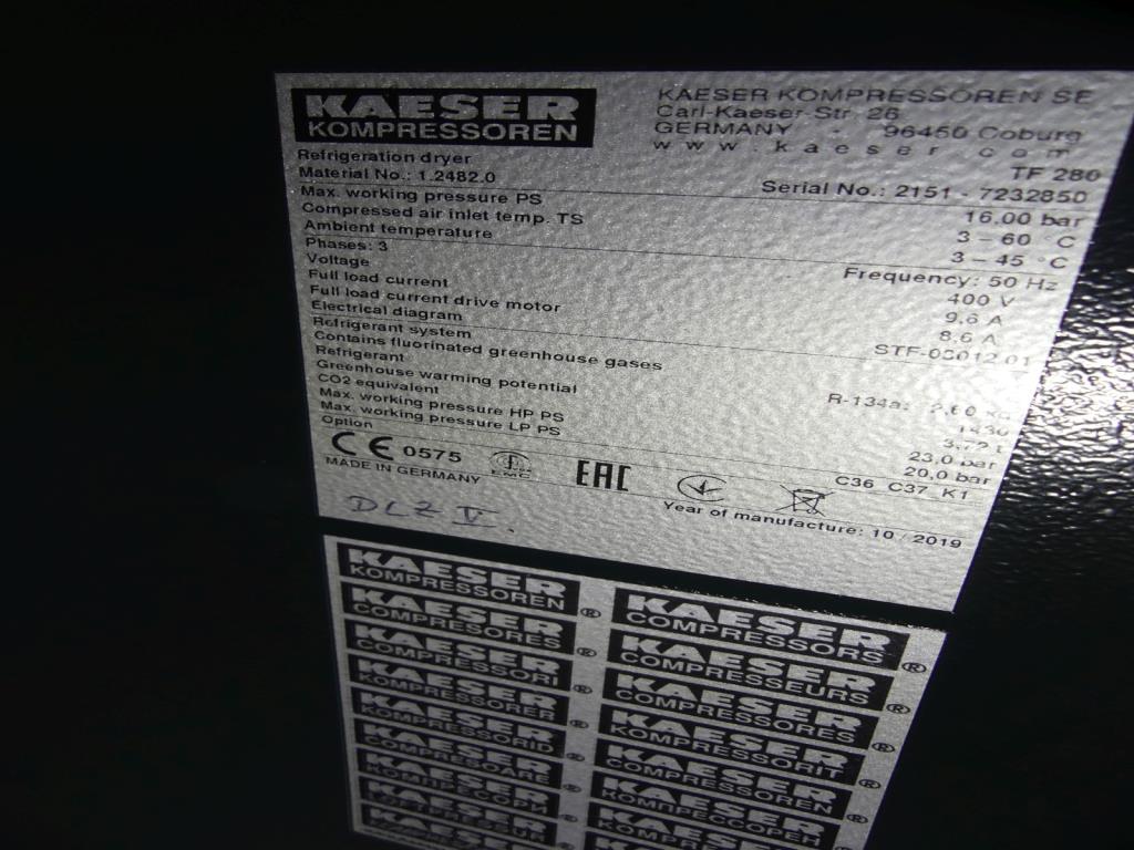 Máquinas e acessórios de uma antiga fábrica de impressão de gravuras-11