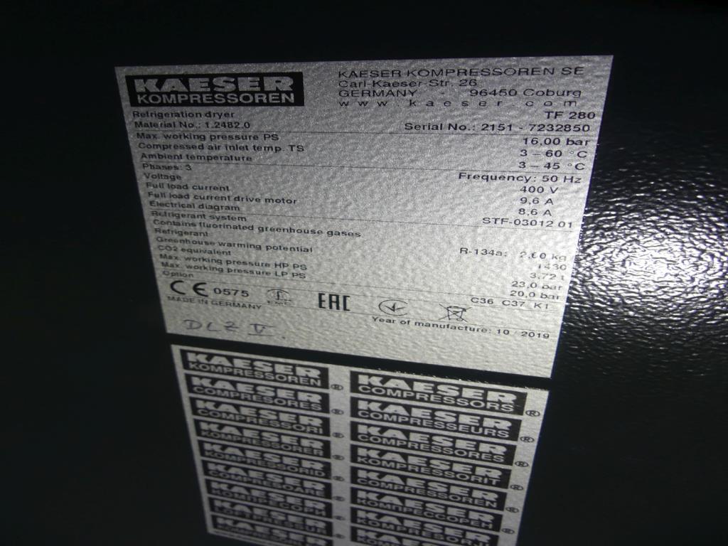 Máquinas e acessórios de uma antiga fábrica de impressão de gravuras-12