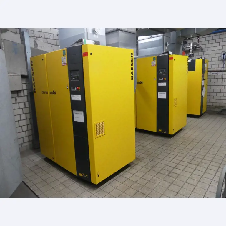 Equipement mécanique et accessoires d'une ancienne imprimerie en héliogravure-1